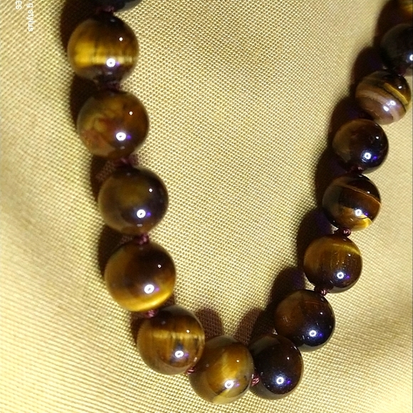 @deer2wolf Other - MEN'S TIGER'S EYE 18" NECKLACE. *GOLDEN BROWN* LIKE A BREEZE, PLEASE READ BELOW.